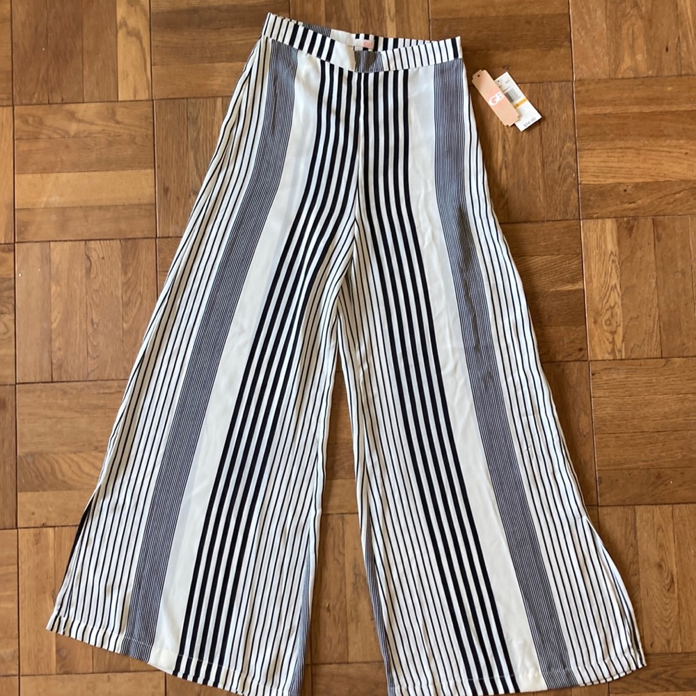 NWT Gianni Bini high waist wide leg flowy striped trousers, black and white, S